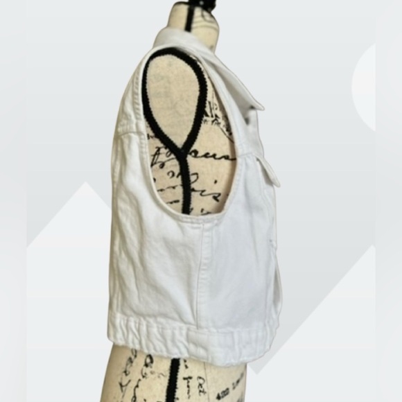 Zara Classic White Vest. Size L - Picture 3 of 11
